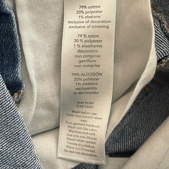 OshKosh B'gosh Blue denim Overalls Shorts Size: 2T - Picture 6 of 7